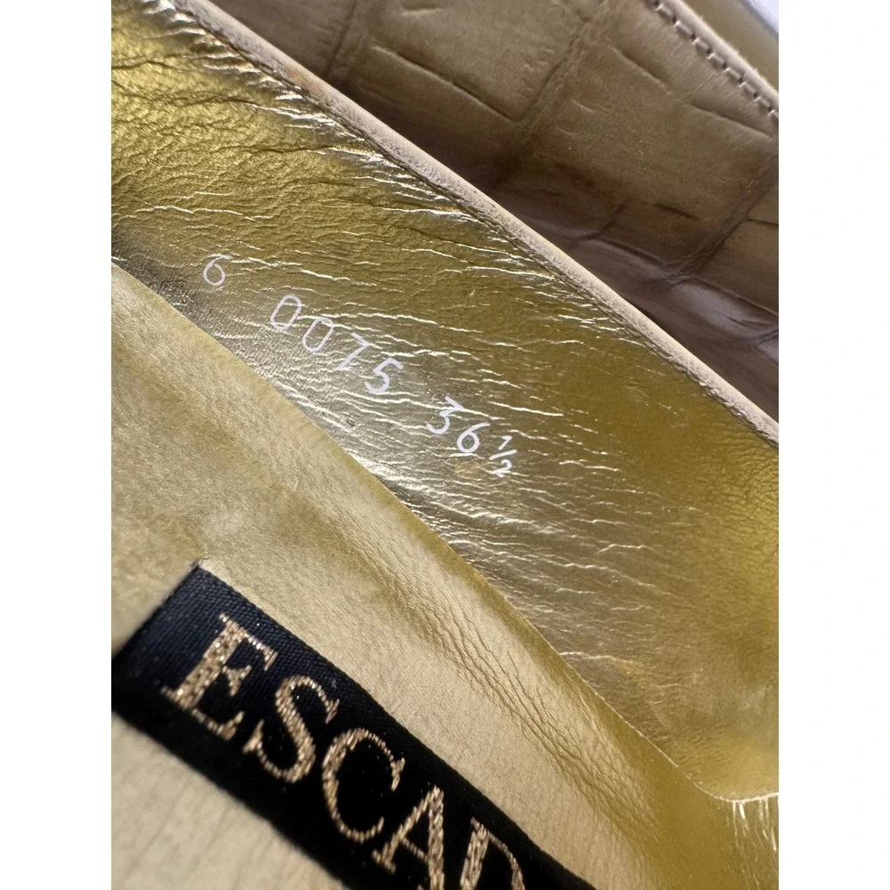 Escada Beige Croc Embossed Leather Block Heel Pumps Gold Logo Italy 36.5 6.5